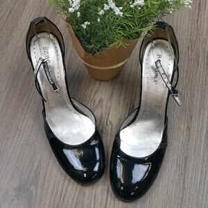 BCBG Black patent leather Heels sz 8.5 ‎ silver ombre heel